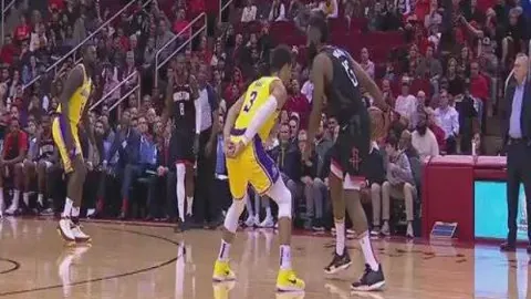 拜仁独霸欧冠！六载征程，无人可敌，八强之巅再创辉煌。